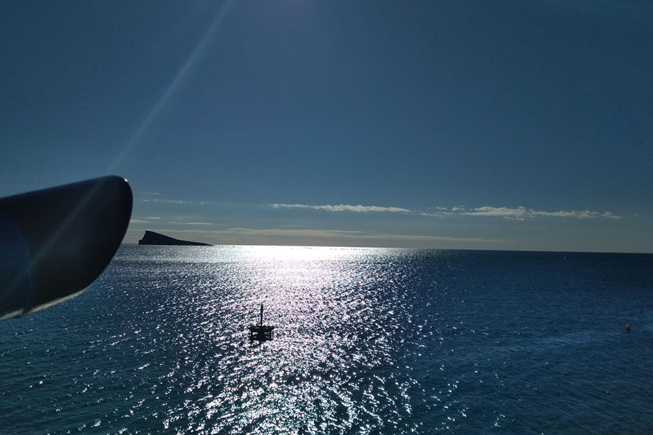 Vue du port depuis les remparts du Chateau Santa Barbara