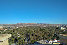 Vue du port depuis les remparts du Chateau Santa Barbara